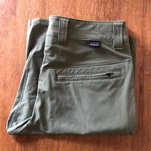 Patagonia Quandary Shorts in Spanish Moss
